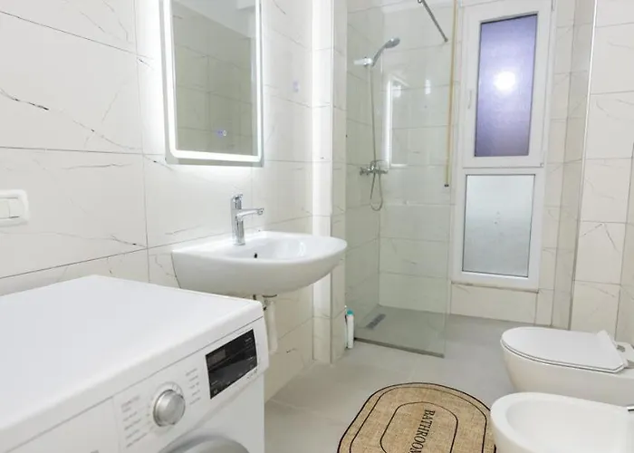 Coastal Nest Appartement Vlorë