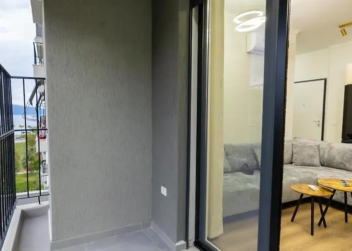 Coastal Nest Appartement Vlorë